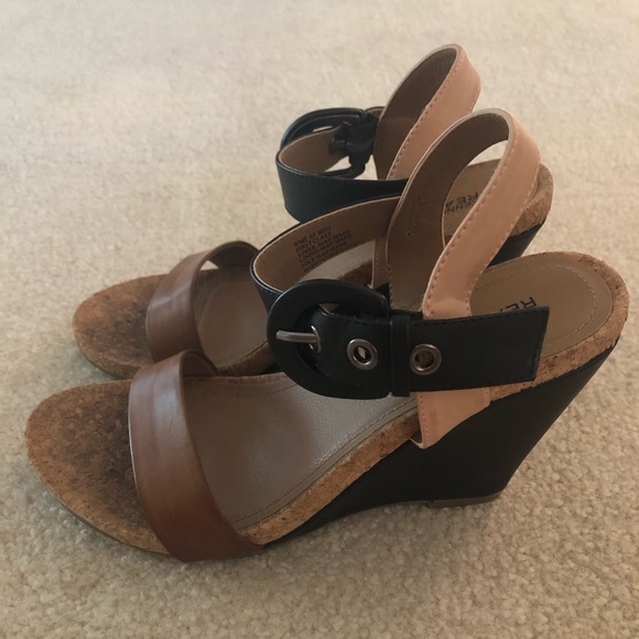 Kenneth Cole Reaction Shoes - Kenneth Cole Reaction 3” Wedges